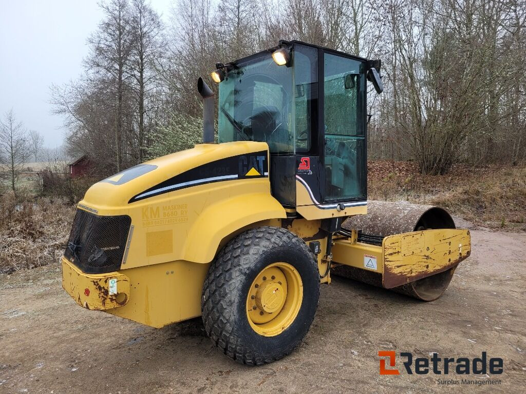 Vält Jordpackningsvält CAT CS 423 E - Engins de chantier: photos 3 Vält Jordpackningsvält CAT CS 423 E - Engins de chantier: photos 3