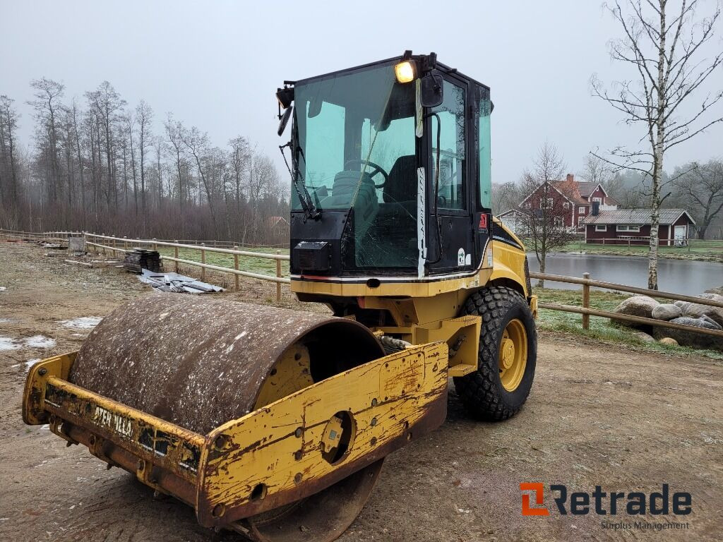 Vält Jordpackningsvält CAT CS 423 E - Engins de chantier: photos 1 Vält Jordpackningsvält CAT CS 423 E - Engins de chantier: photos 1