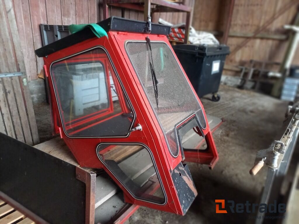 Førerhus til traktor - Cabine pour Machine agricole: photos 2 Førerhus til traktor - Cabine pour Machine agricole: photos 2