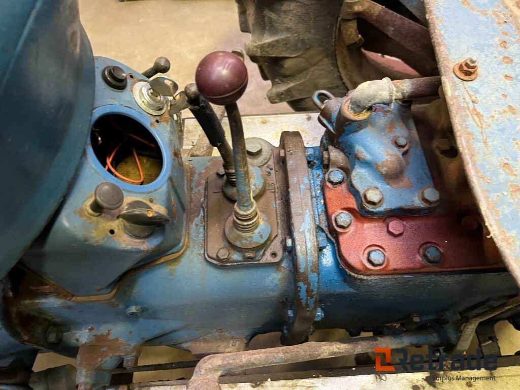 Machine agricole Traktor Ford Dextra Traktor: photos 10