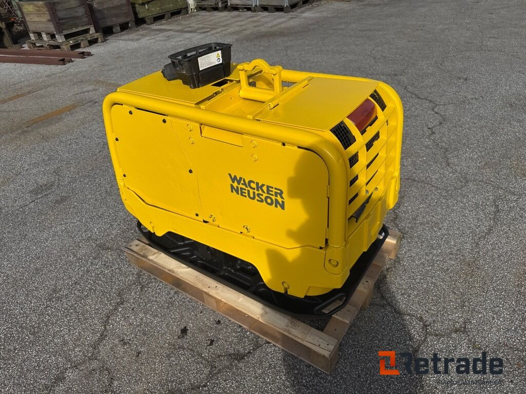 Pladevibrator Wacker Neuson Dpu80 R Remote - Matériel de chantier: photos 2 Pladevibrator Wacker Neuson Dpu80 R Remote - Matériel de chantier: photos 2