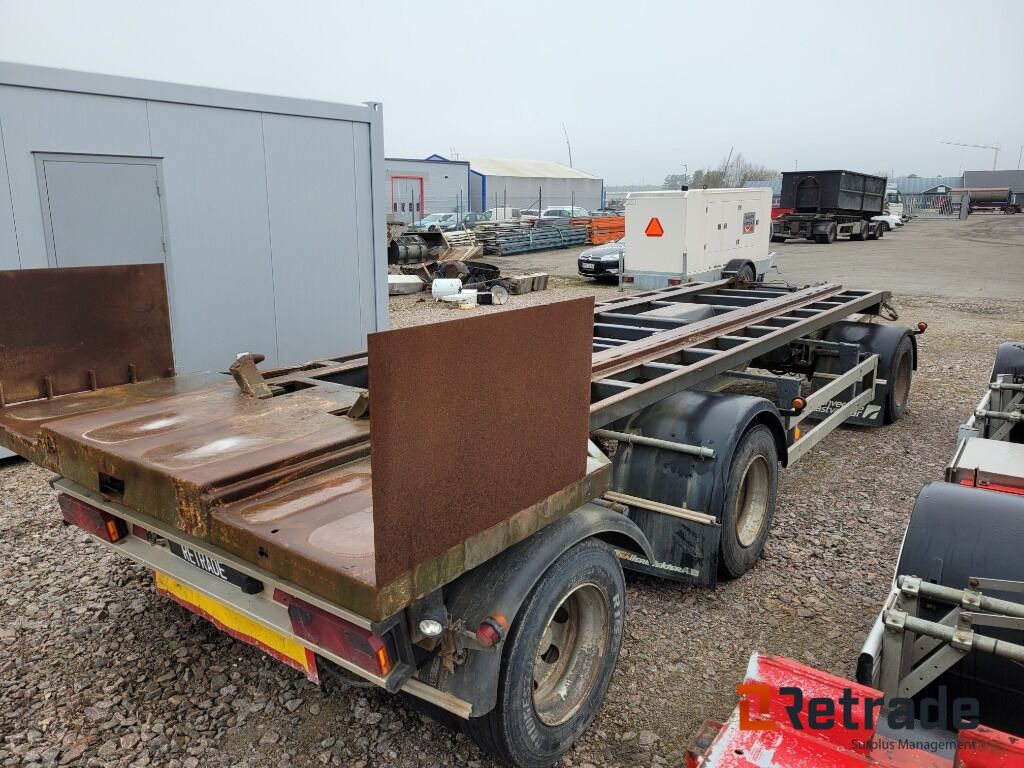 Släpvagn BRIAB axligt lastväxlarsläp med tipp , 30-tons parabelfjädring - Remorque ampliroll/ Multibenne: photos 3 Släpvagn BRIAB axligt lastväxlarsläp med tipp , 30-tons parabelfjädring - Remorque ampliroll/ Multibenne: photos 3