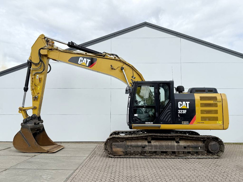 Cat 323FL - German Machine / Rear + Side Camera - Pelle sur chenille: photos 1 Cat 323FL - German Machine / Rear + Side Camera - Pelle sur chenille: photos 1