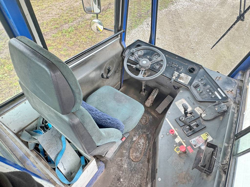 Tracteur portuaire Kalmar PT122 - Top Condition / Cummins Engine: photos 7