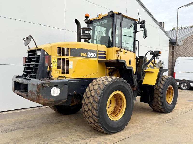 Komatsu WA250-5 - Dutch Machine / 3rd Function / Auto Lube - Chargeuse sur pneus: photos 5 Komatsu WA250-5 - Dutch Machine / 3rd Function / Auto Lube - Chargeuse sur pneus: photos 5