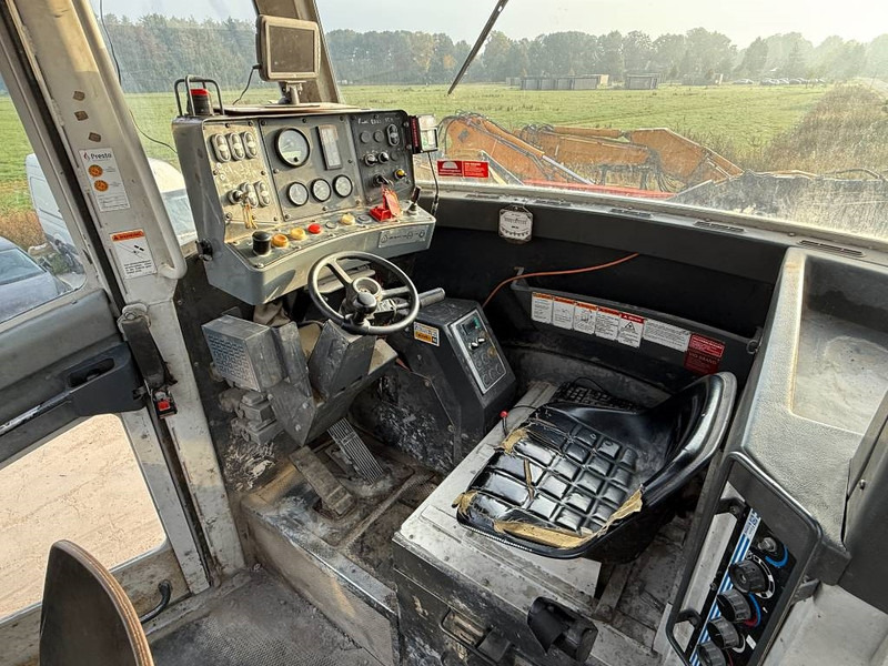 Foreuse Sandvik DT1130-SC - 3x TB150 Drill Boom + Basket Boom: photos 12 Foreuse Sandvik DT1130-SC - 3x TB150 Drill Boom + Basket Boom: photos 12