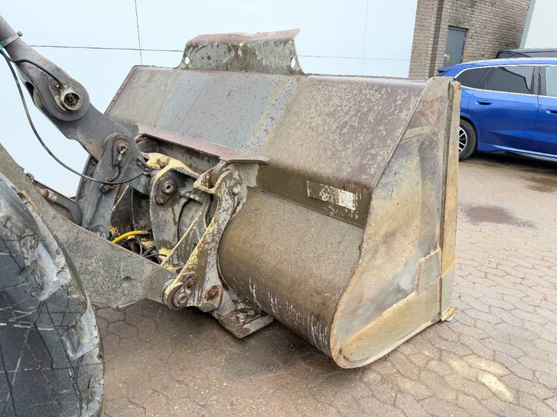 Chargeuse sur pneus Volvo L120G - 3rd Function / Quick Coupler / Auto Lube: photos 13