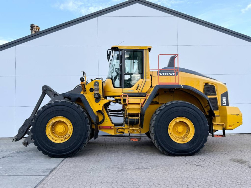 Volvo L220H - German Machine / 3rd Function - Chargeuse sur pneus: photos 1 Volvo L220H - German Machine / 3rd Function - Chargeuse sur pneus: photos 1