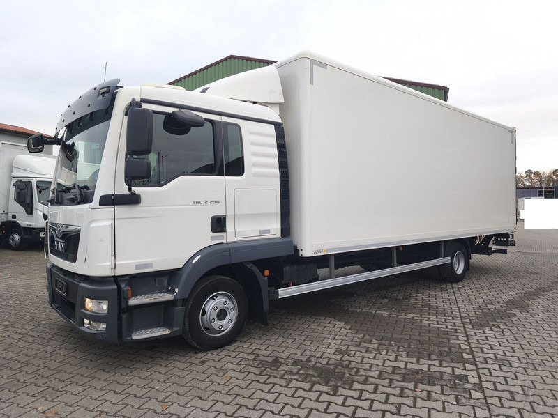 MAN TGL 12.250 Koffer Euro 6 4x2 LBW AHK (33) - Camion fourgon: photos 2 MAN TGL 12.250 Koffer Euro 6 4x2 LBW AHK (33) - Camion fourgon: photos 2