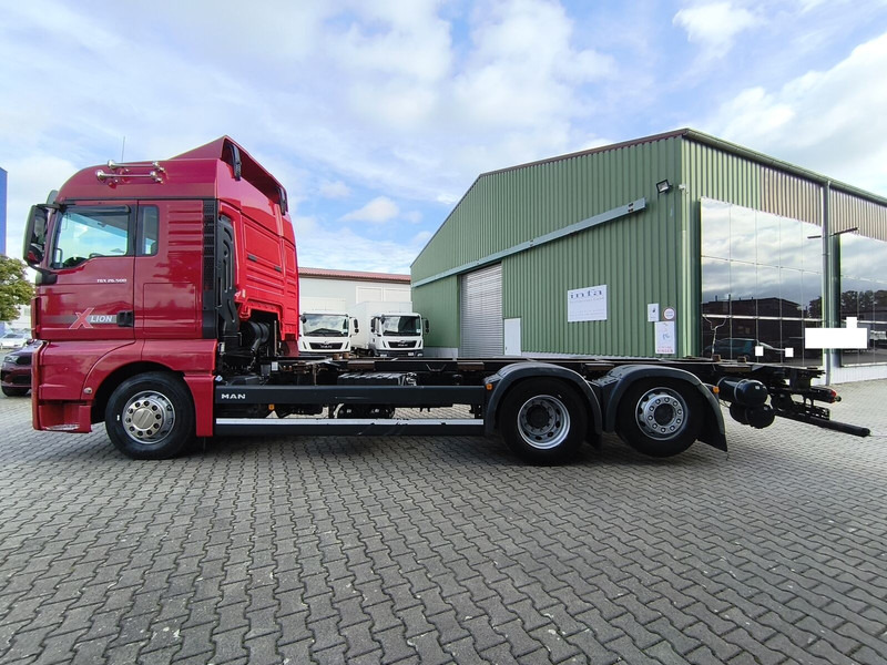 MAN TGX 26.500 BDF 6x2 Euro 6 Retarder Standard Lift+Lenk Euro 6 (29 - Châssis cabine: photos 5 MAN TGX 26.500 BDF 6x2 Euro 6 Retarder Standard Lift+Lenk Euro 6 (29 - Châssis cabine: photos 5