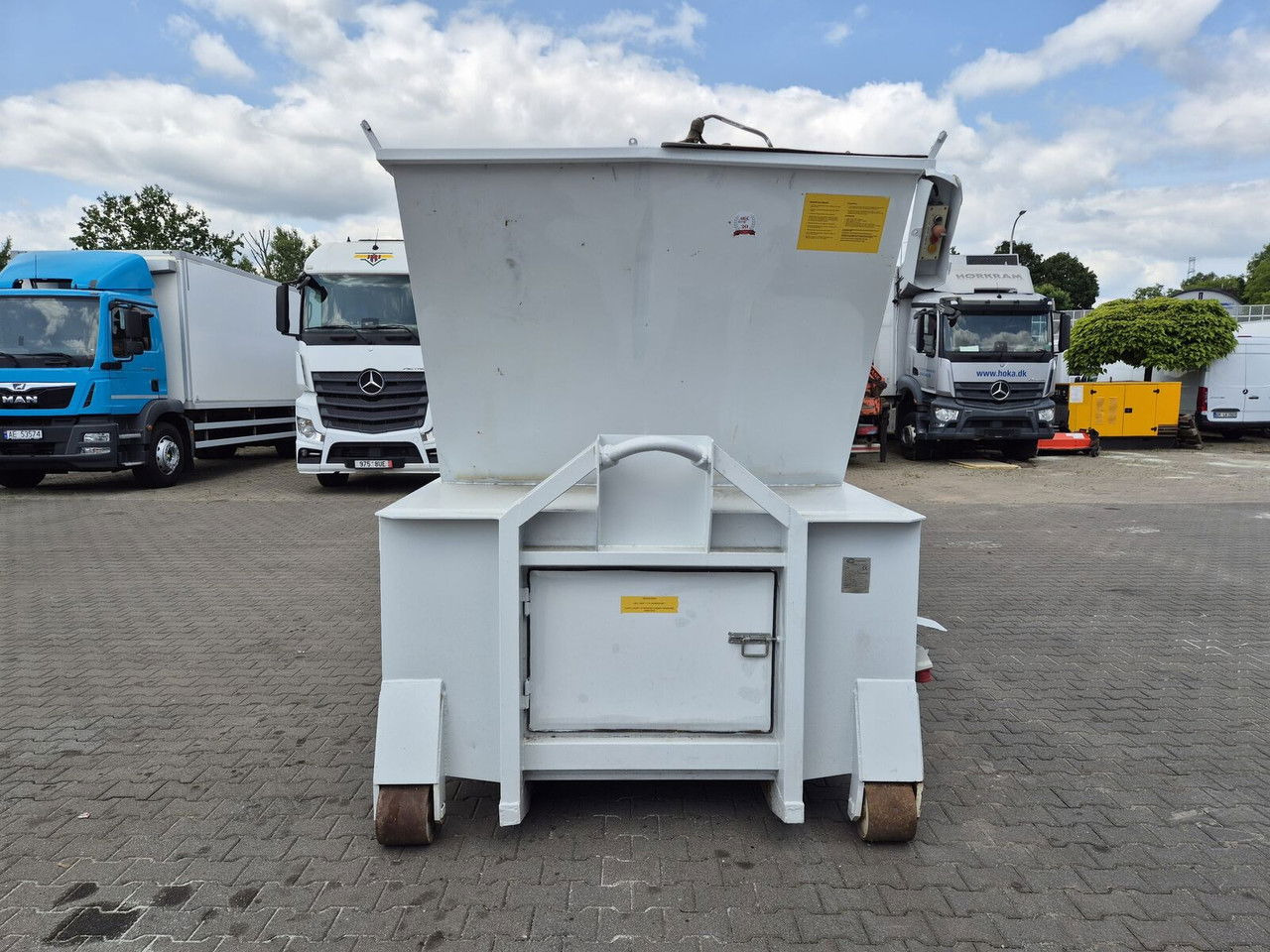 Diversen K 1812/20 Compoman K 1812/20 Diversen K 1812/20 Compoman K 1812/20 - Caisse mobile/ Conteneur: photos 3 Diversen K 1812/20 Compoman K 1812/20 Diversen K 1812/20 Compoman K 1812/20 - Caisse mobile/ Conteneur: photos 3