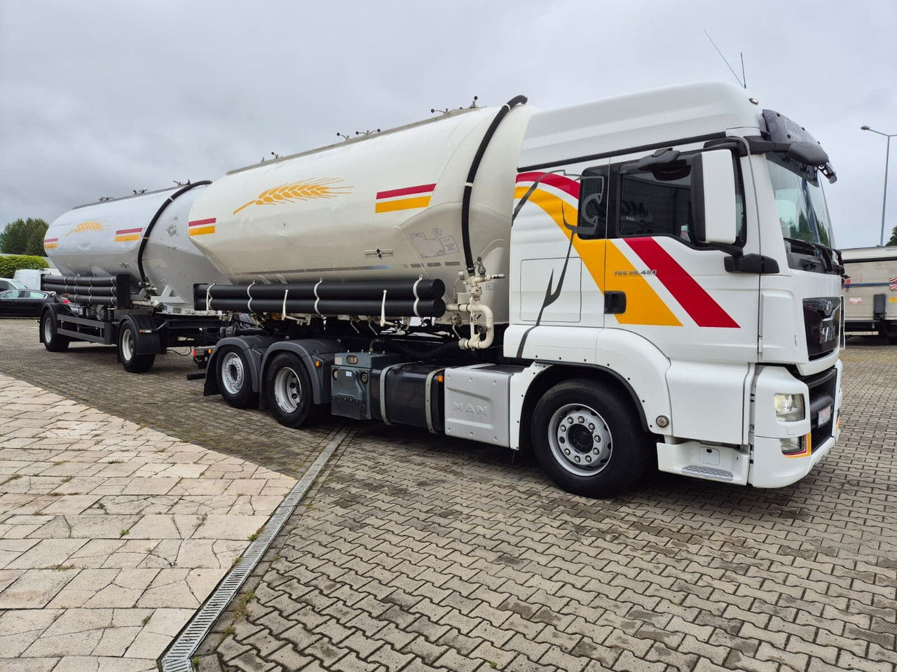 MAN TGS 26.480 Spritzer / 1 Owner /for transporting bulk materials - Camion: photos 3 MAN TGS 26.480 Spritzer / 1 Owner /for transporting bulk materials - Camion: photos 3