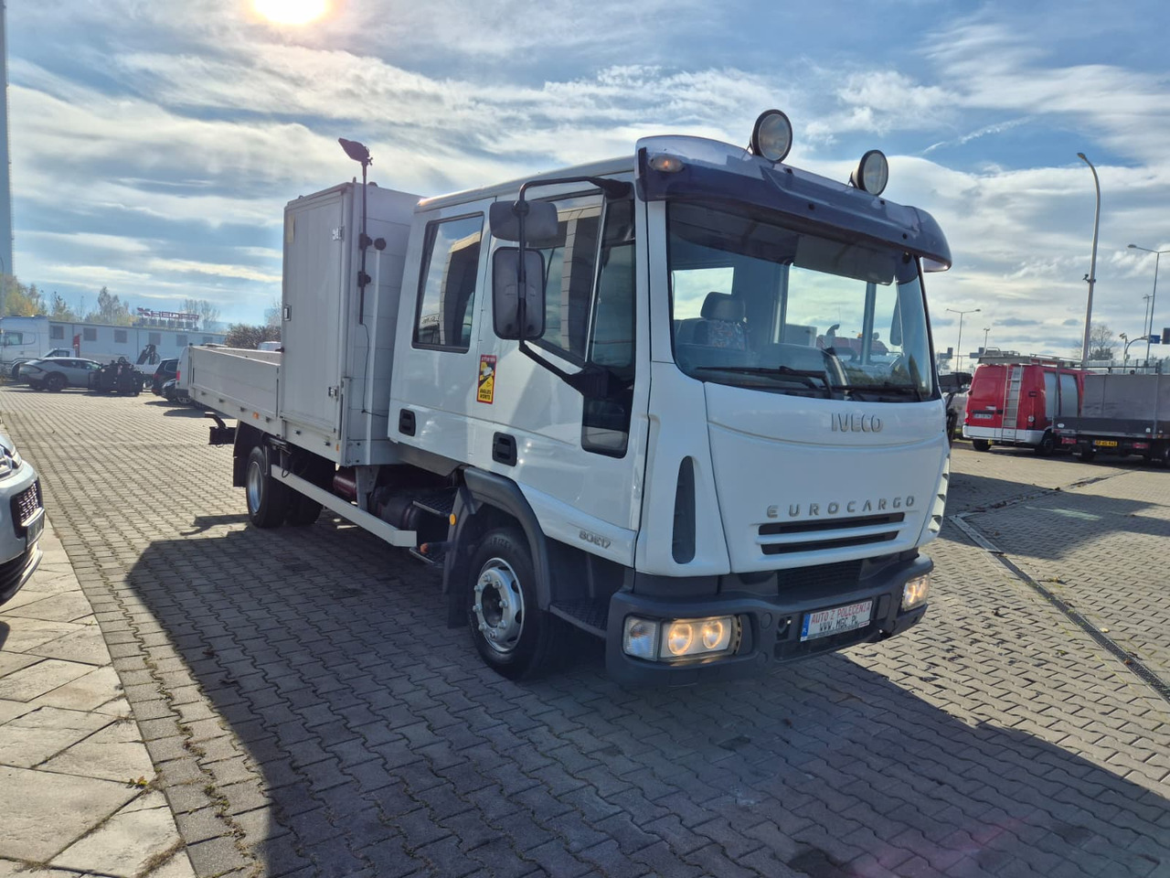 IVECO Eurocargo ML80E17 / HDS HMF / 1 Owner / Doka - Camion plateau, Camion grue: photos 4 IVECO Eurocargo ML80E17 / HDS HMF / 1 Owner / Doka - Camion plateau, Camion grue: photos 4