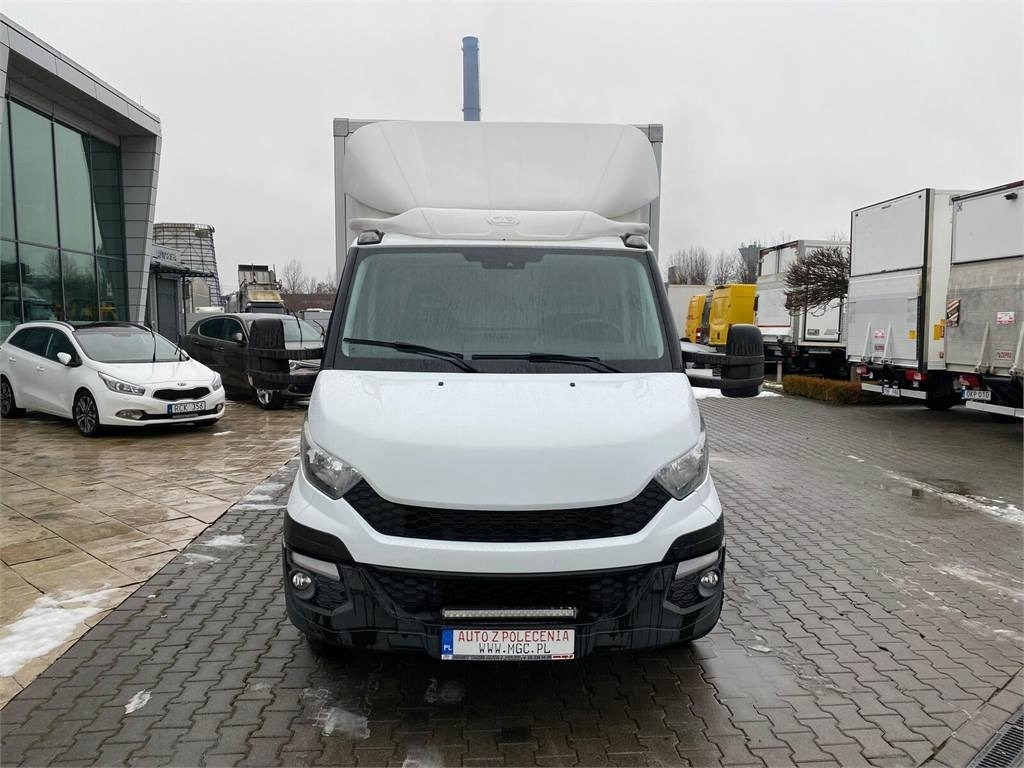 Iveco Daily 35S14 / 2X WEBASTO / NEW SERVICE / BAR LIFT - Camion frigorifique: photos 3 Iveco Daily 35S14 / 2X WEBASTO / NEW SERVICE / BAR LIFT - Camion frigorifique: photos 3