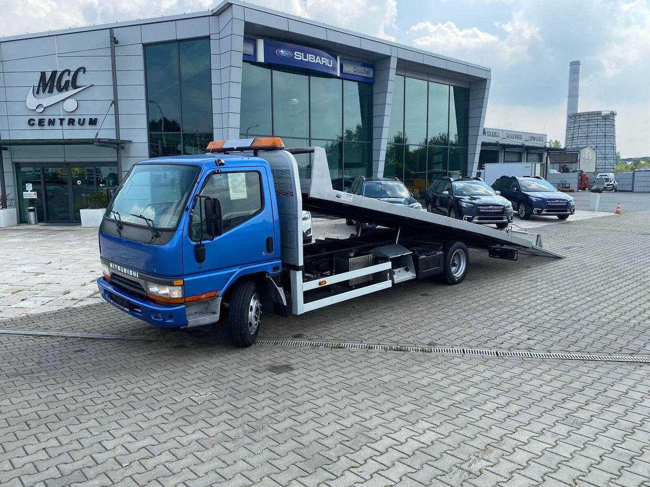 Mitsubishi Canter 3,0 D Mobile Platform / Hydraulic / Cars AND Machinery - Remorqueuse: photos 3 Mitsubishi Canter 3,0 D Mobile Platform / Hydraulic / Cars AND Machinery - Remorqueuse: photos 3