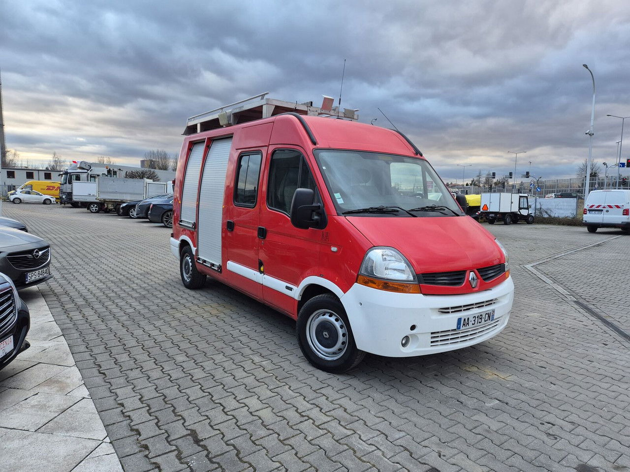 Renault Master 2.5 DCi / Only 25TKM / Like NEW / WE Have 3 THE Same - Camion de pompier: photos 5 Renault Master 2.5 DCi / Only 25TKM / Like NEW / WE Have 3 THE Same - Camion de pompier: photos 5