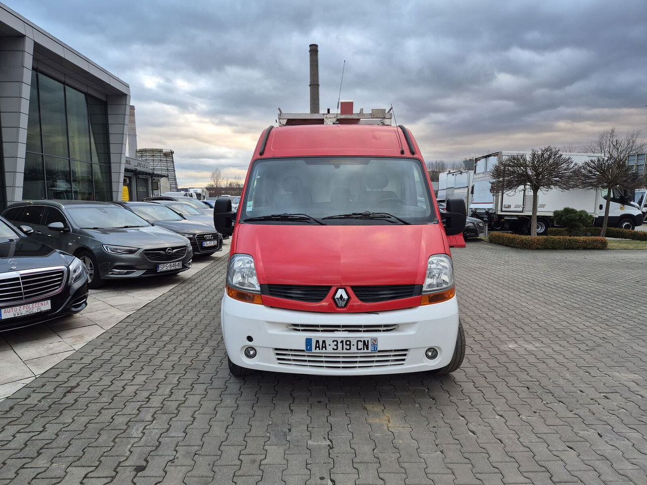 Renault Master 2.5 DCi / Only 25TKM / Like NEW / WE Have 3 THE Same Renault Master 2.5 DCi / Only 25TKM / Like NEW / WE Have 3 THE Same - Camion de pompier: photos 4 Renault Master 2.5 DCi / Only 25TKM / Like NEW / WE Have 3 THE Same Renault Master 2.5 DCi / Only 25TKM / Like NEW / WE Have 3 THE Same - Camion de pompier: photos 4