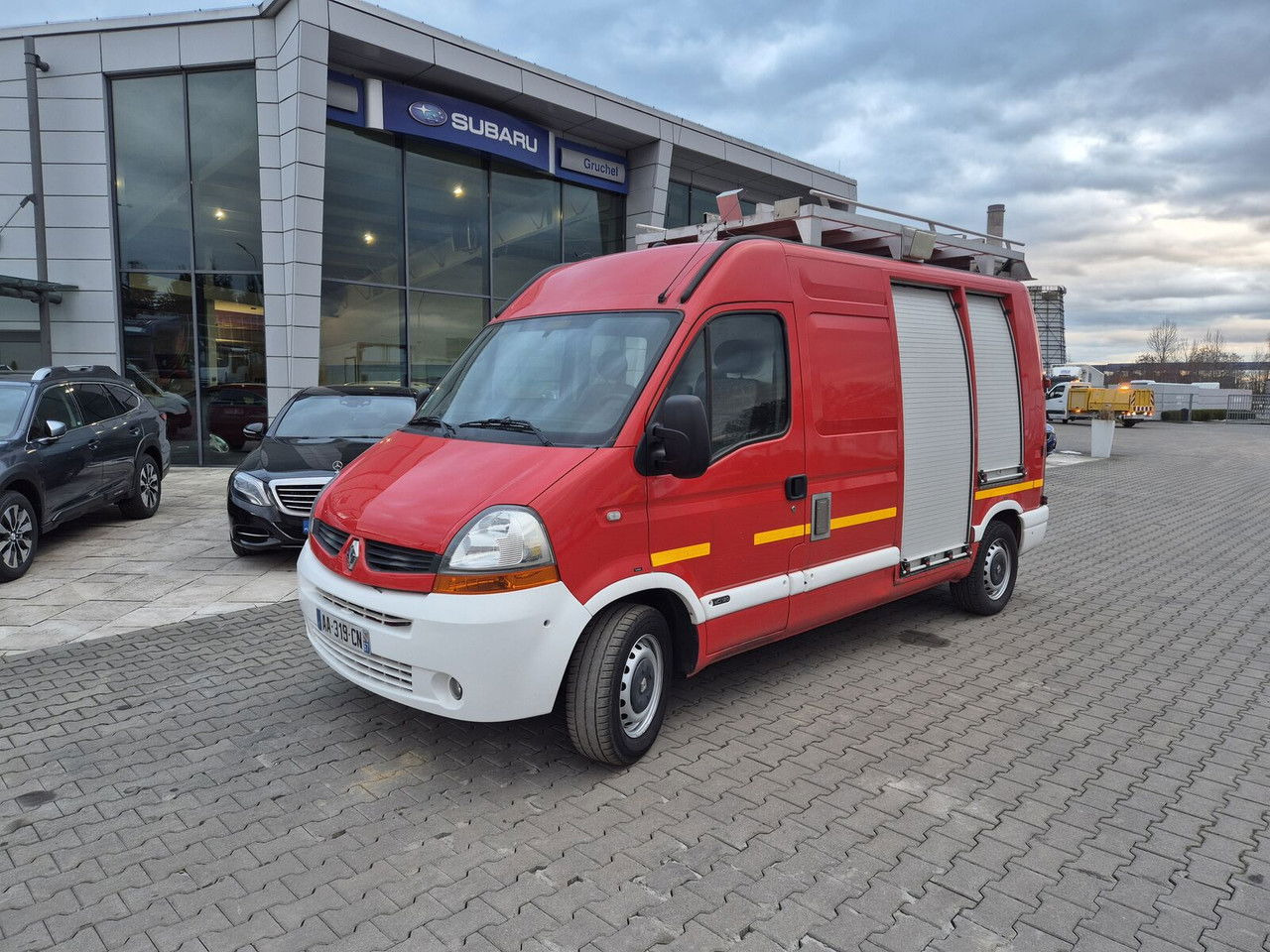 Renault Master 2.5 DCi / Only 25TKM / Like NEW / WE Have 3 THE Same Renault Master 2.5 DCi / Only 25TKM / Like NEW / WE Have 3 THE Same - Camion de pompier: photos 1 Renault Master 2.5 DCi / Only 25TKM / Like NEW / WE Have 3 THE Same Renault Master 2.5 DCi / Only 25TKM / Like NEW / WE Have 3 THE Same - Camion de pompier: photos 1