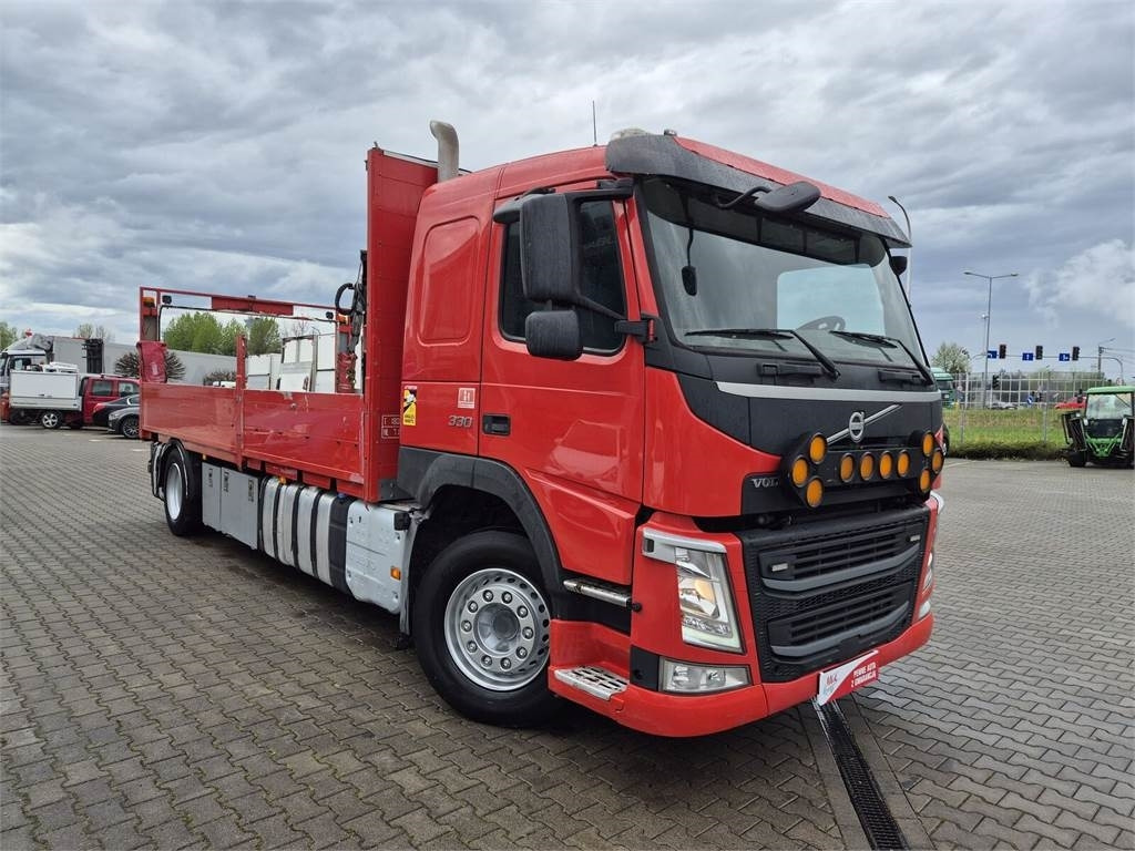 Volvo FM 330 / WEBASTO / HDS HIAB / 1 OWNER - Camion plateau: photos 1 Volvo FM 330 / WEBASTO / HDS HIAB / 1 OWNER - Camion plateau: photos 1