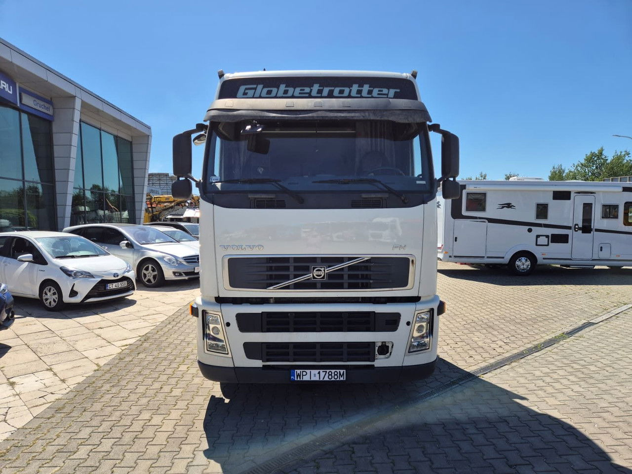 Volvo FM 420 1 Owner / Cheap/ After service - Camion plateau: photos 3 Volvo FM 420 1 Owner / Cheap/ After service - Camion plateau: photos 3