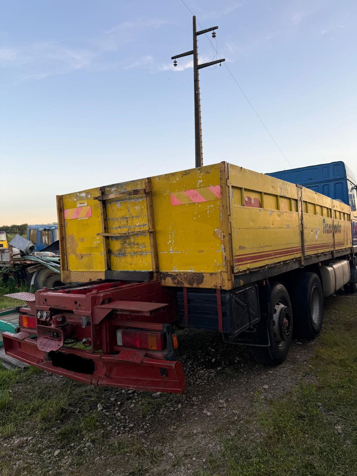 DAF XF 95.380 6X2 stake body - Camion plateau: photos 5 DAF XF 95.380 6X2 stake body - Camion plateau: photos 5