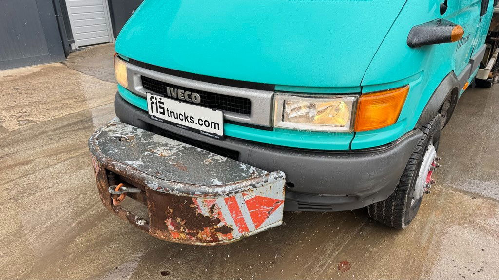 Iveco Daily 65 C15 stake body - Hiab 045-3 - 7.5M - Utilitaire plateau: photos 2 Iveco Daily 65 C15 stake body - Hiab 045-3 - 7.5M - Utilitaire plateau: photos 2