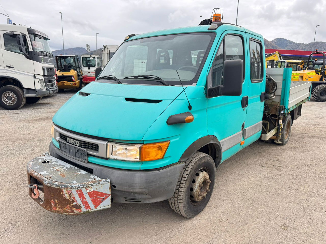 Iveco Daily 65 C15 stake body - Hiab 045-3 - 7.5M - Utilitaire plateau, Utilitaire double cabine: photos 1 Iveco Daily 65 C15 stake body - Hiab 045-3 - 7.5M - Utilitaire plateau, Utilitaire double cabine: photos 1