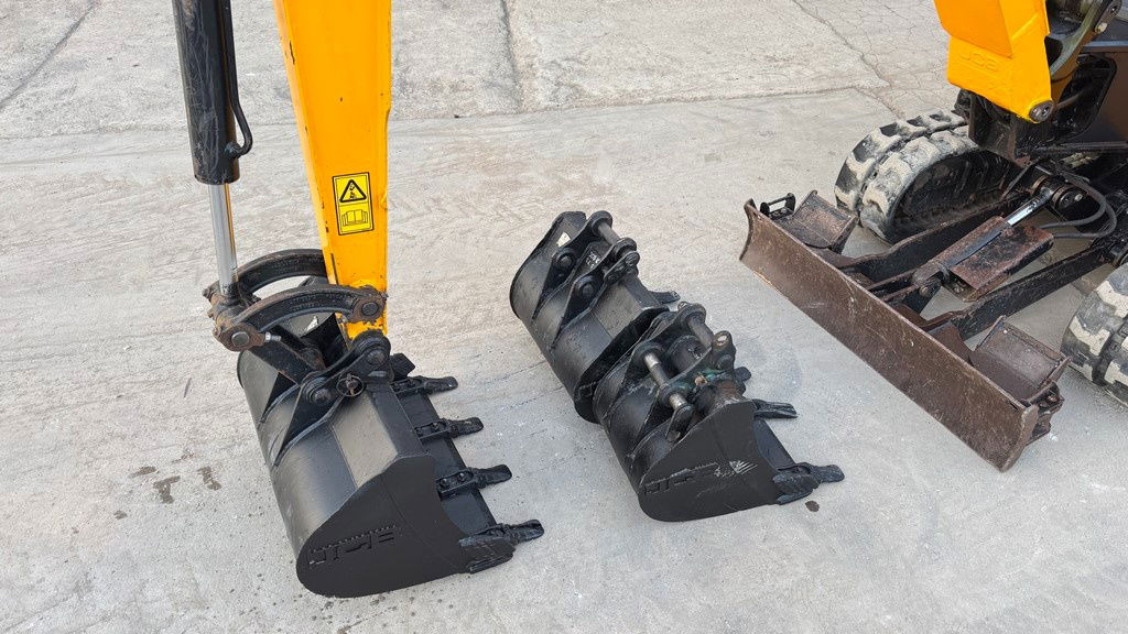 JCB 16C-1 - 2021 Year - 275 Working Hours - Mini pelle: photos 2 JCB 16C-1 - 2021 Year - 275 Working Hours - Mini pelle: photos 2