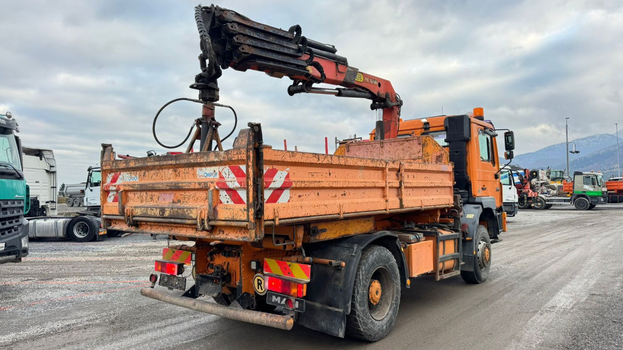 MAN 19.293 4x4 tipper 14.8M - remote control - Camion benne: photos 5 MAN 19.293 4x4 tipper 14.8M - remote control - Camion benne: photos 5