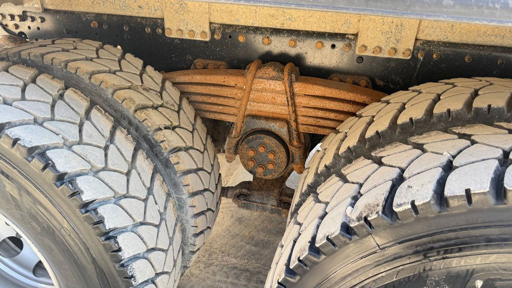 Crédit-bail de MAN TGS 35.480 8x4 dumper tipper  MAN TGS 35.480 8x4 dumper tipper: photos 17