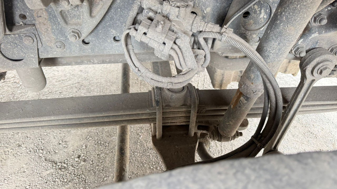 Crédit-bail de Mercedes-Benz Actros 2655 6x4 meiller bordmatic tipper - retarder - V8 Mercedes-Benz Actros 2655 6x4 meiller bordmatic tipper - retarder - V8: photos 13 Crédit-bail de Mercedes-Benz Actros 2655 6x4 meiller bordmatic tipper - retarder - V8 Mercedes-Benz Actros 2655 6x4 meiller bordmatic tipper - retarder - V8: photos 13