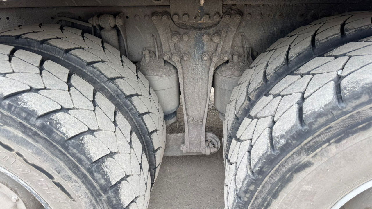 Crédit-bail de Mercedes-Benz Actros 2655 6x4 meiller bordmatic tipper - retarder - V8 Mercedes-Benz Actros 2655 6x4 meiller bordmatic tipper - retarder - V8: photos 16 Crédit-bail de Mercedes-Benz Actros 2655 6x4 meiller bordmatic tipper - retarder - V8 Mercedes-Benz Actros 2655 6x4 meiller bordmatic tipper - retarder - V8: photos 16