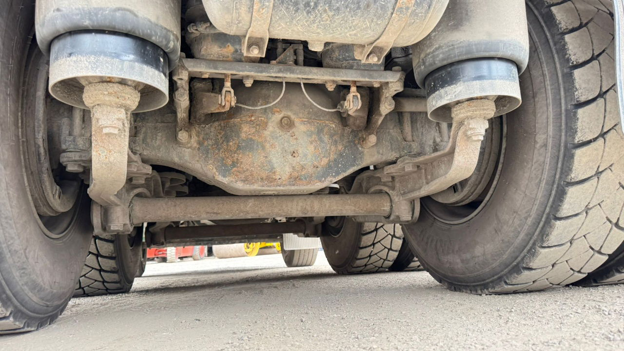 Crédit-bail de Mercedes-Benz Actros 2655 6x4 meiller bordmatic tipper - retarder - V8 Mercedes-Benz Actros 2655 6x4 meiller bordmatic tipper - retarder - V8: photos 18 Crédit-bail de Mercedes-Benz Actros 2655 6x4 meiller bordmatic tipper - retarder - V8 Mercedes-Benz Actros 2655 6x4 meiller bordmatic tipper - retarder - V8: photos 18