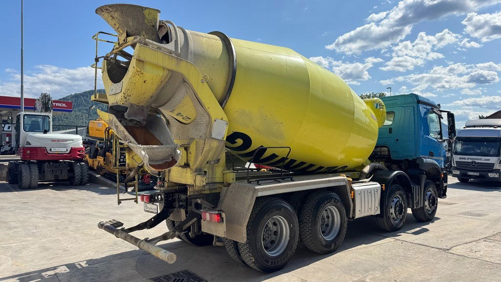 Mercedes-Benz Arocs 3543 8x4 schwing mixer 9m3 - Camion malaxeur: photos 4 Mercedes-Benz Arocs 3543 8x4 schwing mixer 9m3 - Camion malaxeur: photos 4