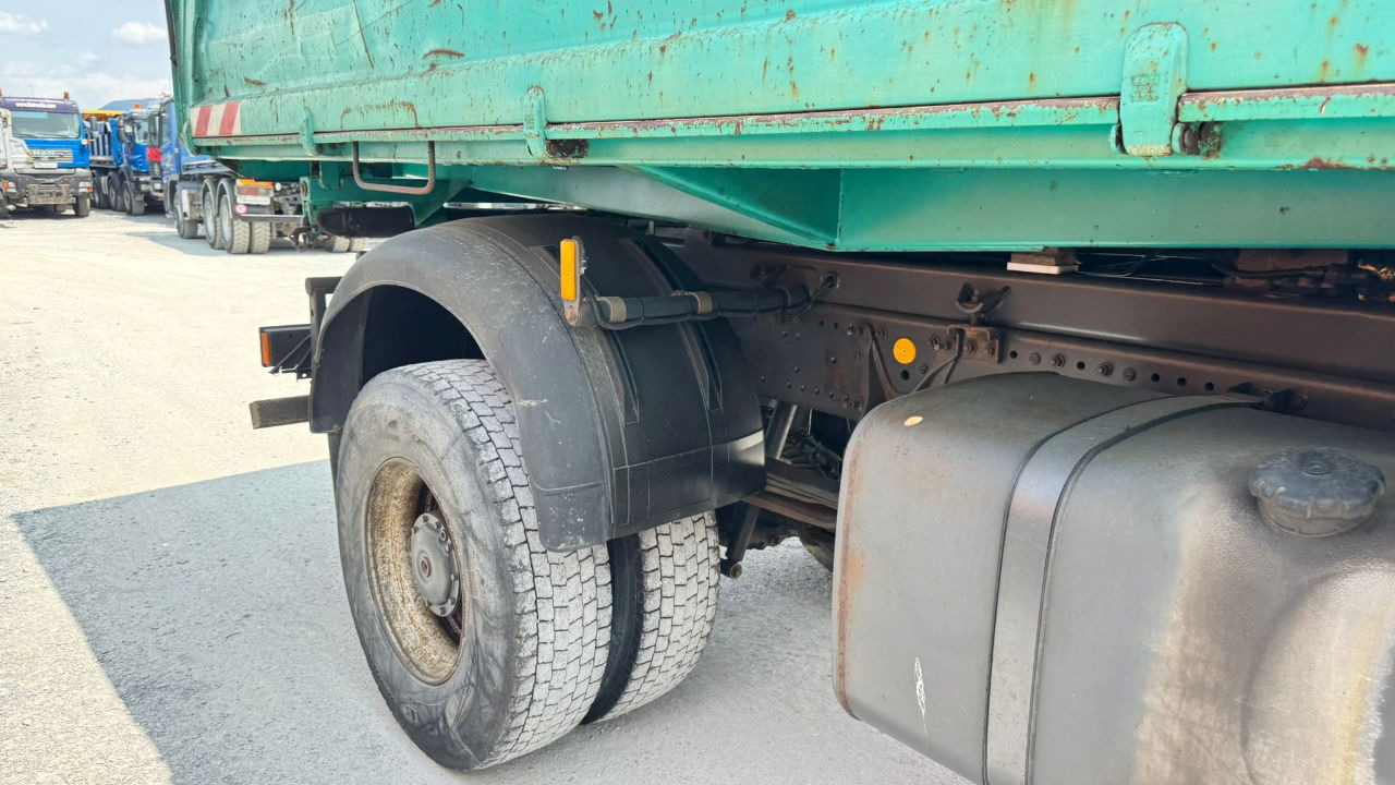 Mercedes-Benz Axor 1829 K 4x4 meiller tipper - Spring - Camion benne: photos 4 Mercedes-Benz Axor 1829 K 4x4 meiller tipper - Spring - Camion benne: photos 4