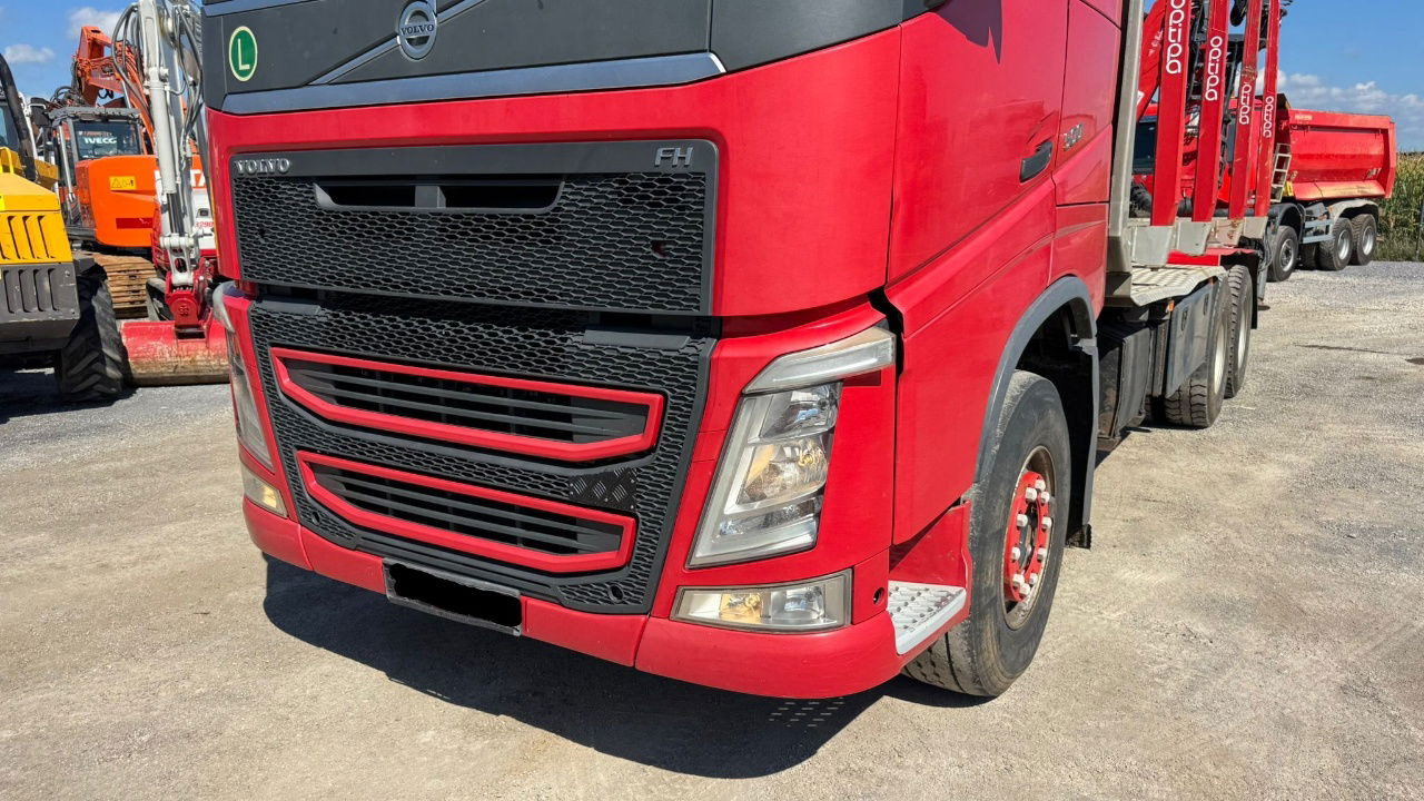 Volvo FH 500 6x4 forest truck - Epsilon 110Z - scissors 2013 - forest truck - 6x4 - EU truck - Camion porte-conteneur/ Caisse mobile: photos 2 Volvo FH 500 6x4 forest truck - Epsilon 110Z - scissors 2013 - forest truck - 6x4 - EU truck - Camion porte-conteneur/ Caisse mobile: photos 2