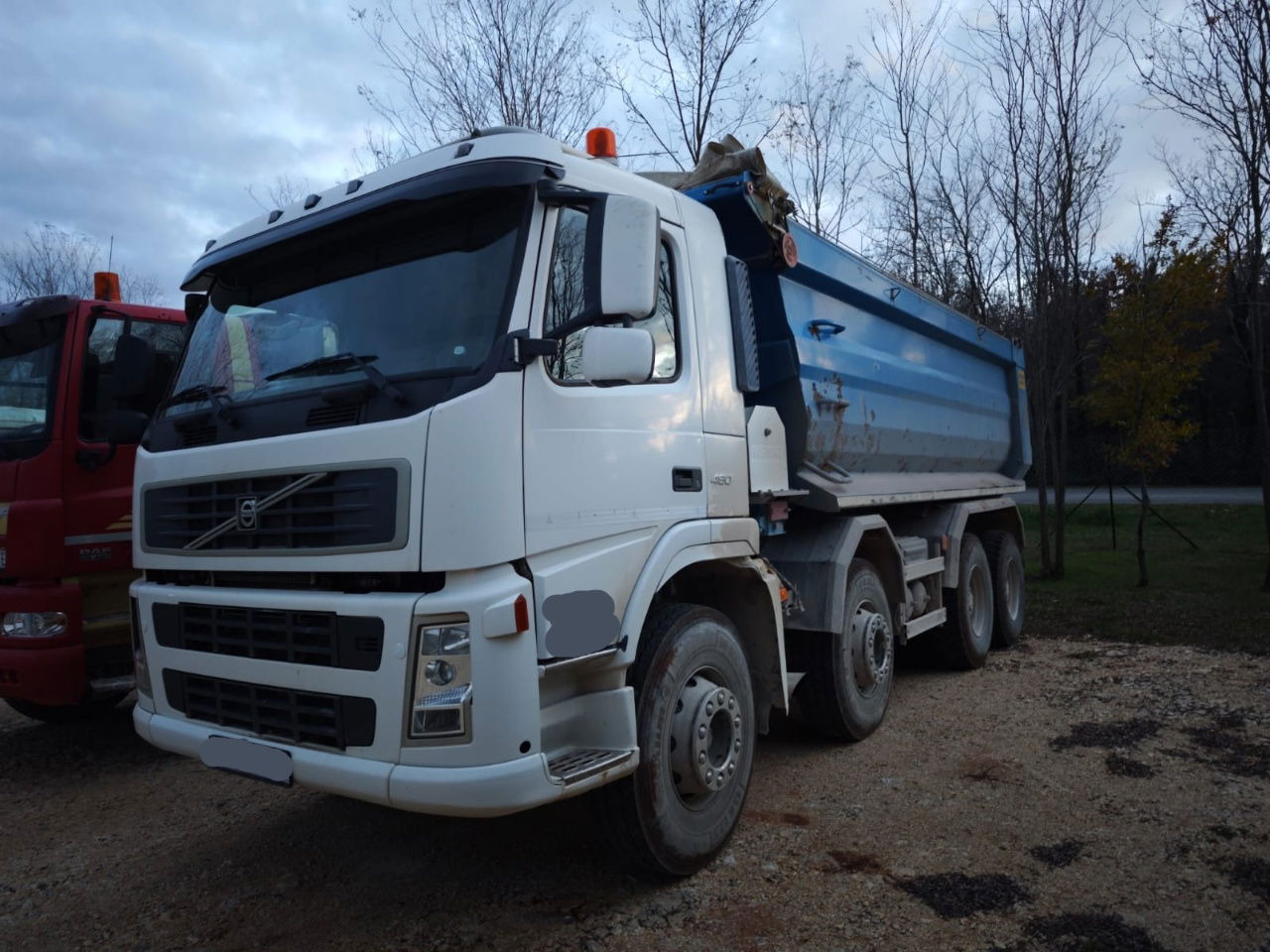 Volvo FM 480 8x4 mulda tipper - euro 3 - hydraulic back side - Camion benne: photos 1 Volvo FM 480 8x4 mulda tipper - euro 3 - hydraulic back side - Camion benne: photos 1