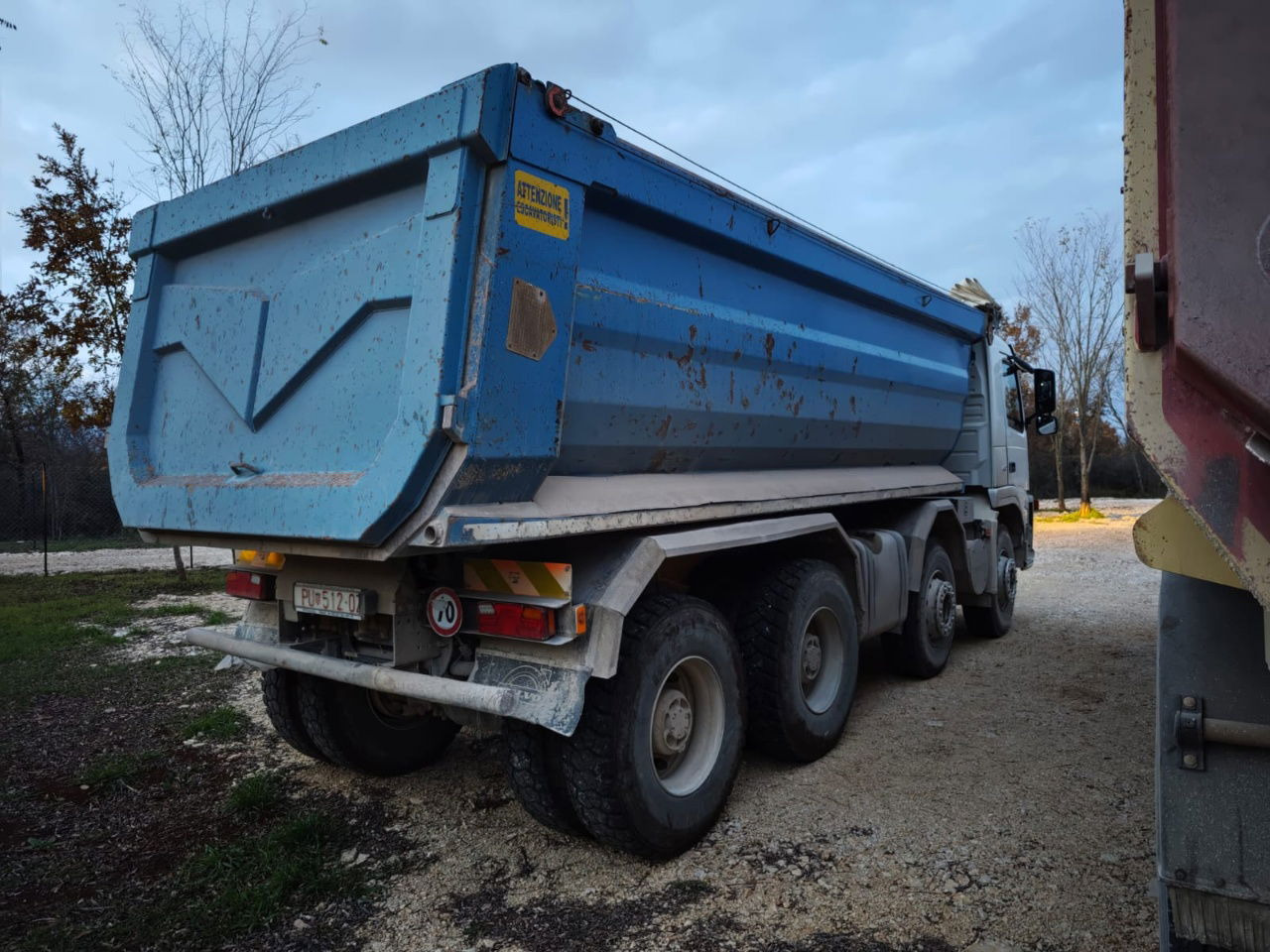 Volvo FM 480 8x4 mulda tipper - euro 3 - hydraulic back side - Camion benne: photos 3 Volvo FM 480 8x4 mulda tipper - euro 3 - hydraulic back side - Camion benne: photos 3