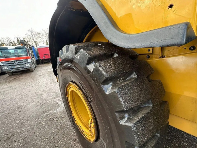 Caterpillar 950M Next Generation - Chargeuse sur pneus: photos 5 Caterpillar 950M Next Generation - Chargeuse sur pneus: photos 5
