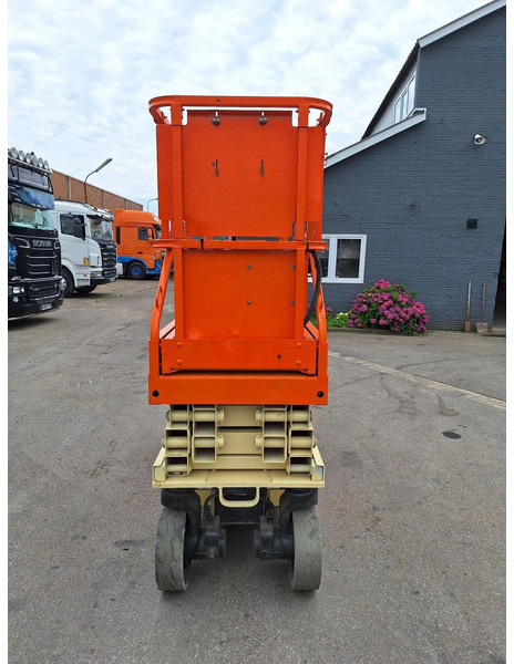 JLG 2030 ES - Nacelle ciseaux: photos 4 JLG 2030 ES - Nacelle ciseaux: photos 4