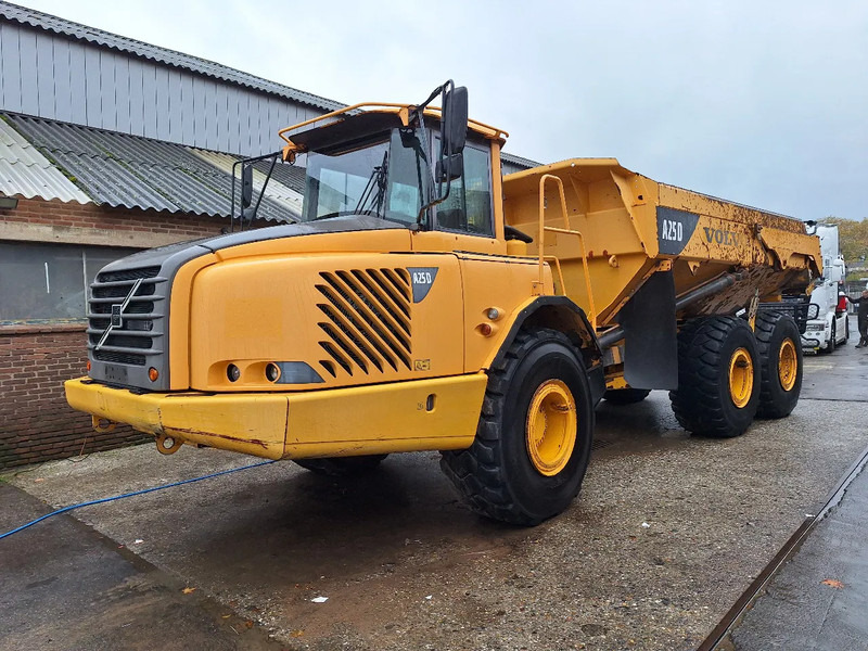 Volvo A25D - Tombereau articulé: photos 3 Volvo A25D - Tombereau articulé: photos 3