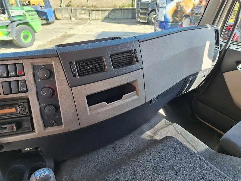 Camion fourgon Volvo FE 300 FE 300: photos 9