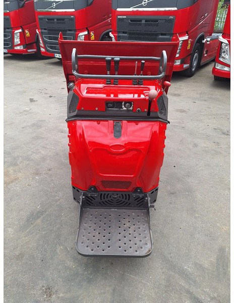 Yanmar C08 - Mini tombereau: photos 4 Yanmar C08 - Mini tombereau: photos 4