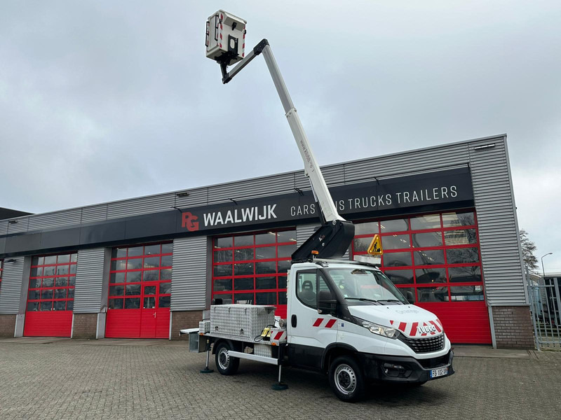 Iveco Daily 35S14 APK 29-08-2026, 4x gestempeld Km 64.779 - Véhicule utilitaire: photos 2 Iveco Daily 35S14 APK 29-08-2026, 4x gestempeld Km 64.779 - Véhicule utilitaire: photos 2