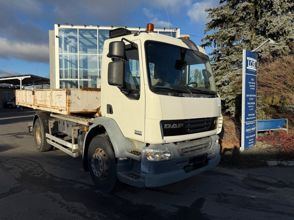 DAF LF55.220 - Camion ampliroll: photos 2 DAF LF55.220 - Camion ampliroll: photos 2