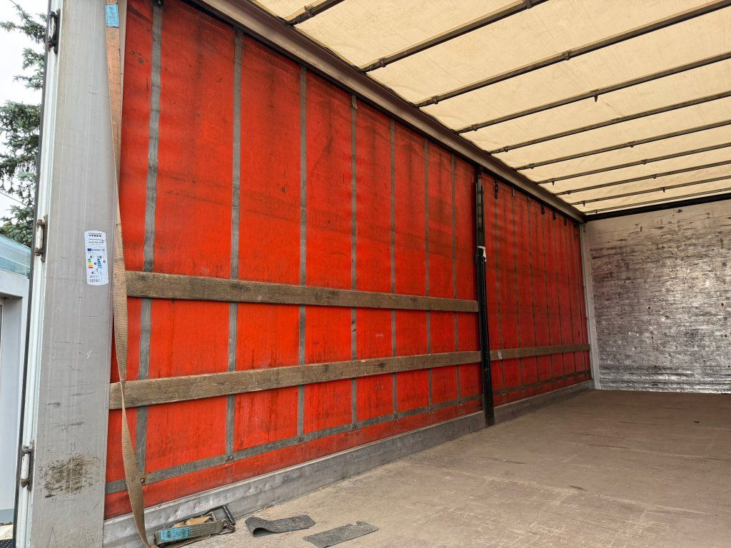 Camion à rideaux coulissants DAF LF55.250 EURO 4: photos 18 Camion à rideaux coulissants DAF LF55.250 EURO 4: photos 18