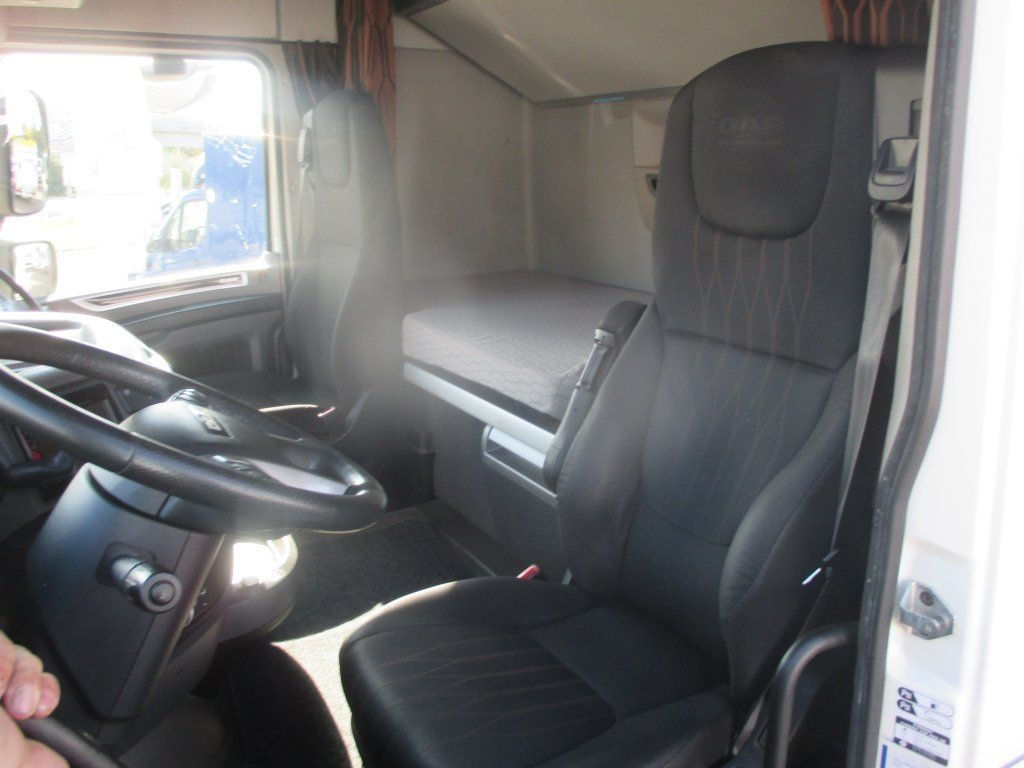 DAF XF 480, 6x2, - Camion fourgon: photos 5 DAF XF 480, 6x2, - Camion fourgon: photos 5