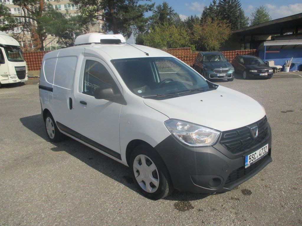 Dacia Izotherm ,1.6i ,Euro 6 - SUV: photos 3 Dacia Izotherm ,1.6i ,Euro 6 - SUV: photos 3