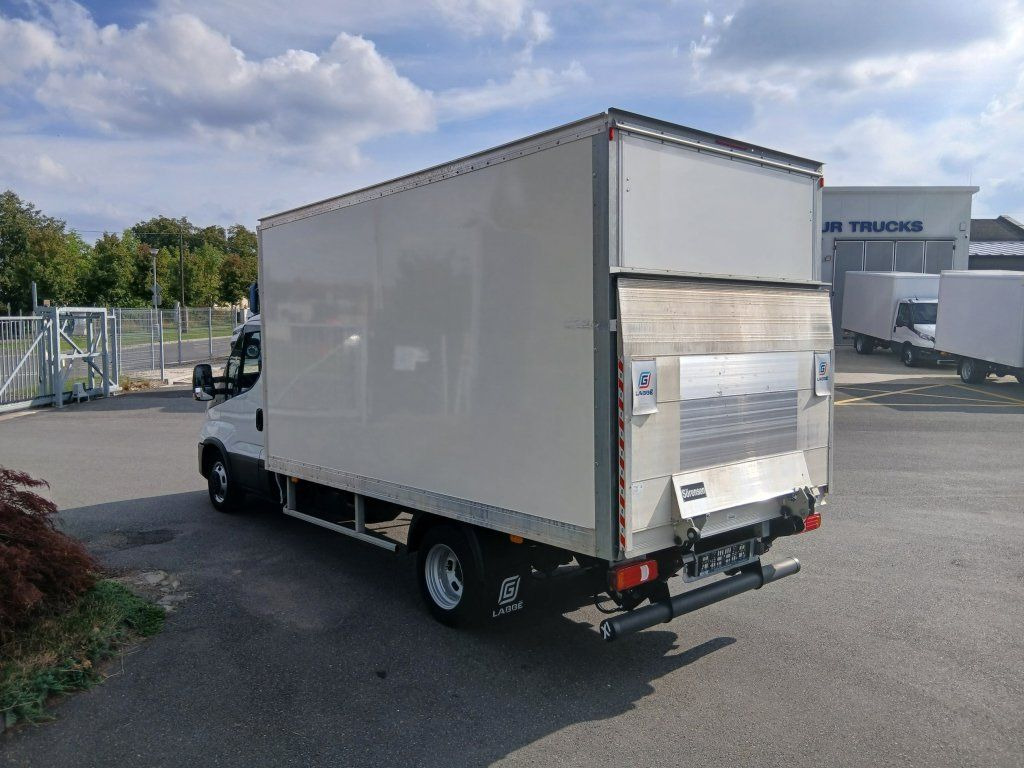 Iveco 35C16 Daily - Fourgon grand volume: photos 5 Iveco 35C16 Daily - Fourgon grand volume: photos 5