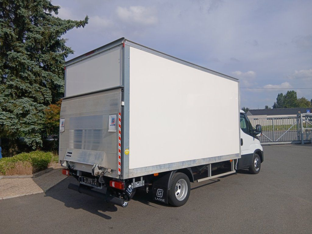 Iveco 35C16 Daily - Fourgon grand volume: photos 4 Iveco 35C16 Daily - Fourgon grand volume: photos 4